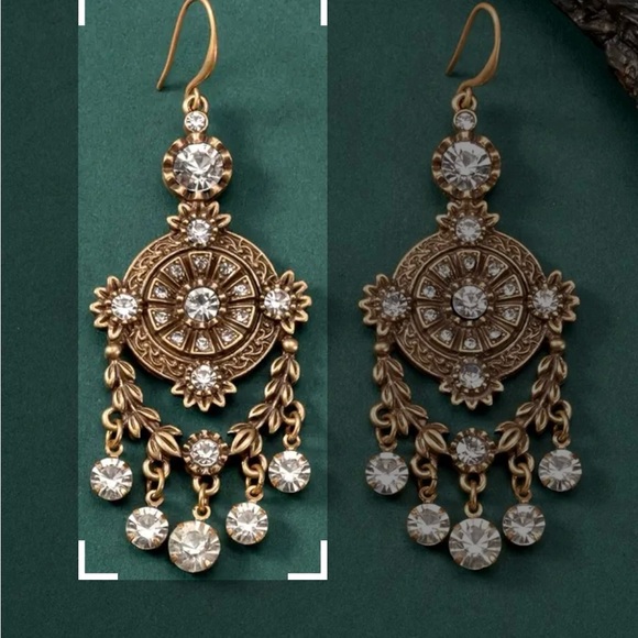 Vintage-Inspired Gold and Crystal Drop Earrings - Picture 4 of 4